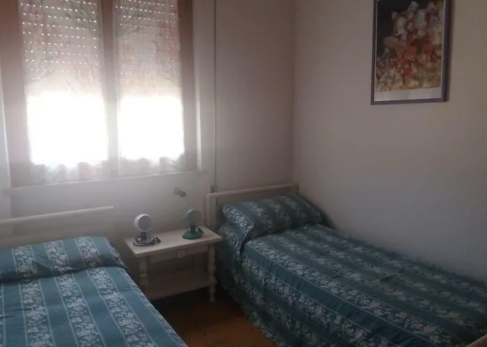 Casina Enza Apartamento *